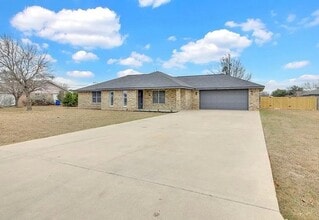 Building Photo - 131 Meadow Valley Loop