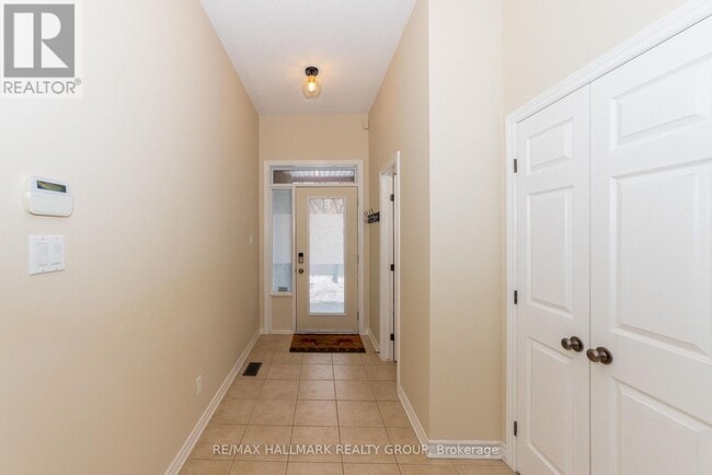 Building Photo - 54 Selhurst Ave