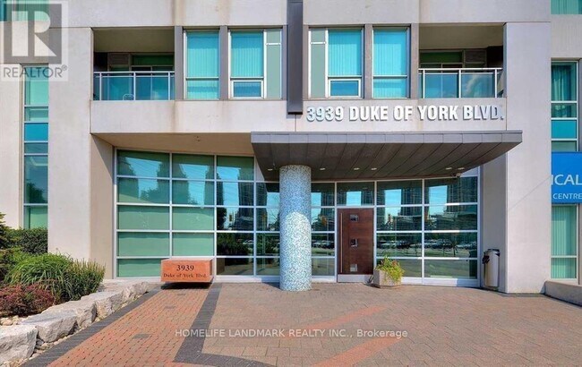 Photo du bâtiment - 3939 Duke of York Blvd