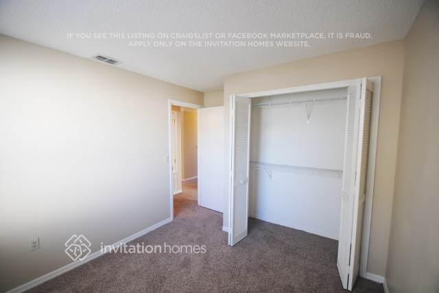 Foto del edificio - 4117 Bayberry Dr