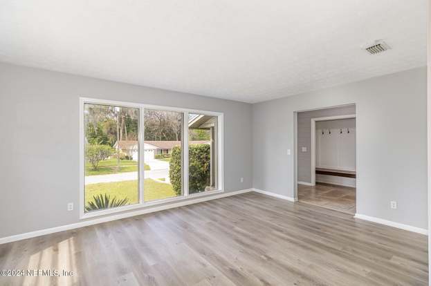 Building Photo - 2867 Holly Bay Rd