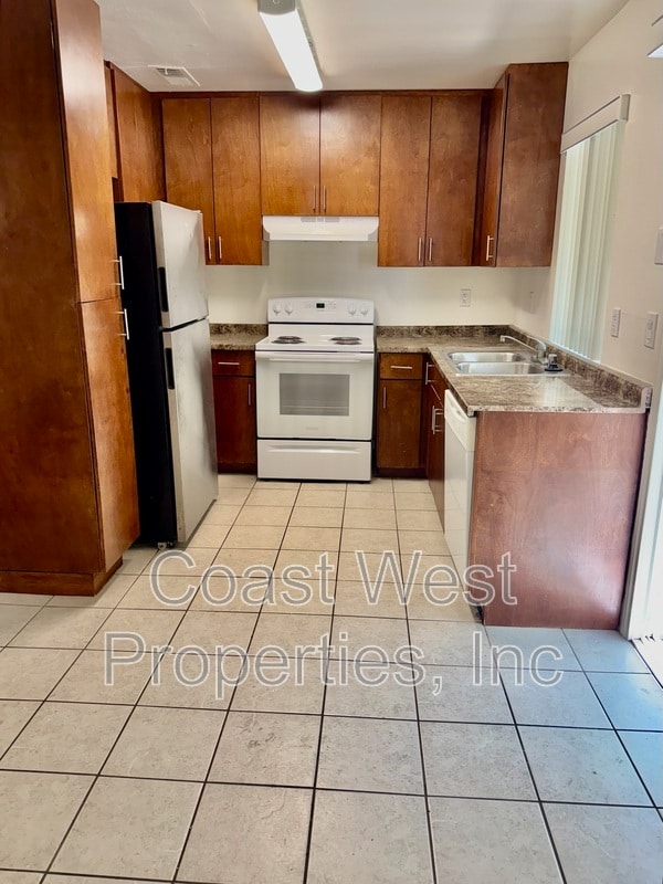 Building Photo - 10656 Prince Carlos Ln