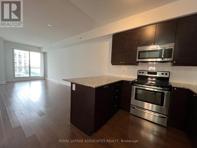 Photo du bâtiment - 24 Woodstream Blvd