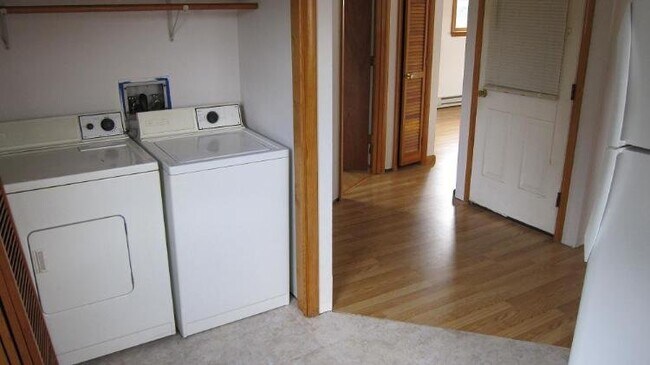 Foto del edificio - 481 Pocahontas Ave