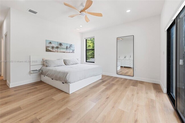 Foto del edificio - 5513 NW 5th Ave