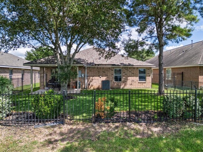 Foto del edificio - 26130 Travis Brook Dr