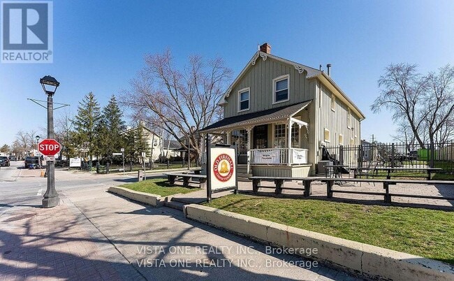 Photo du bâtiment - 10449 Islington Ave