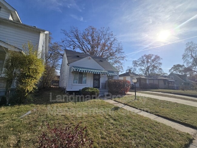 Building Photo - 19960 Wisconsin St