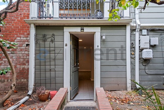 Building Photo - 1825 San Antonio Ave