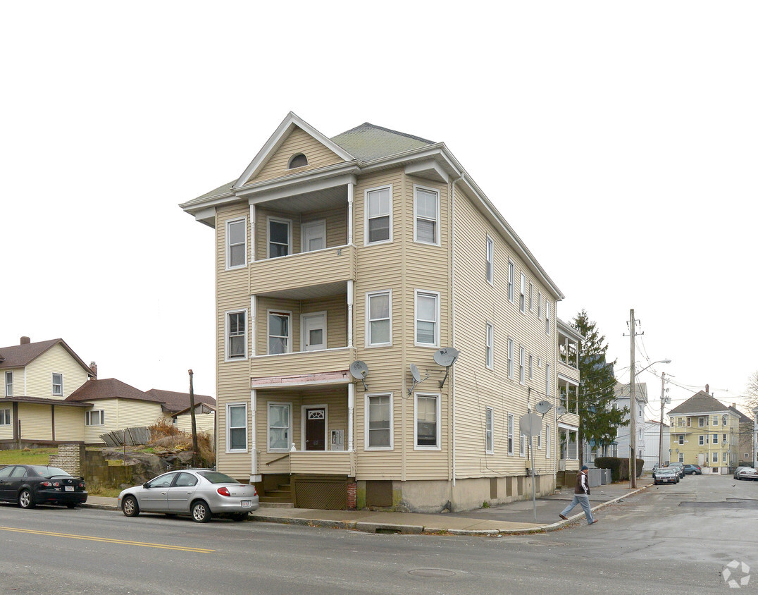 Primary Photo - 62 County St