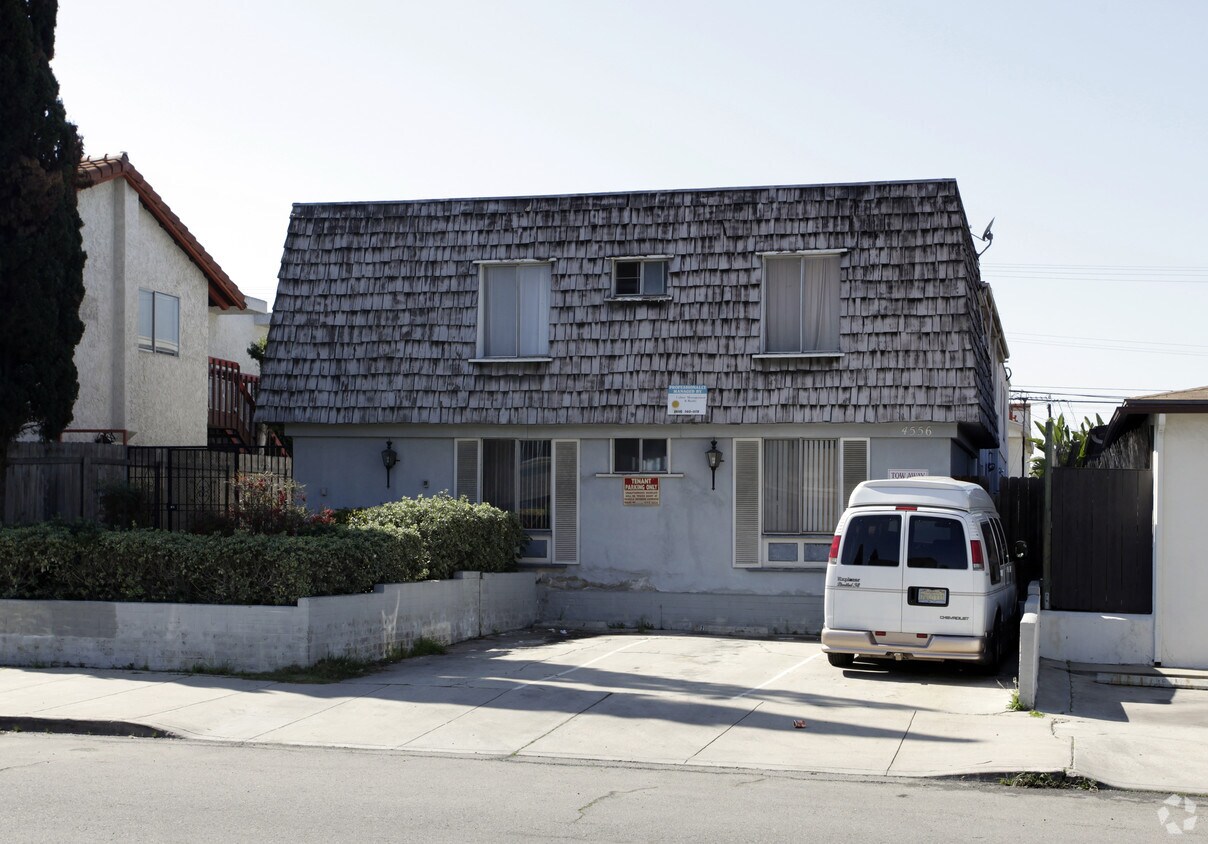 Primary Photo - 4556 Bancroft St