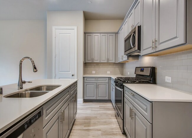 Foto del edificio - 4176 Kearsage Dr