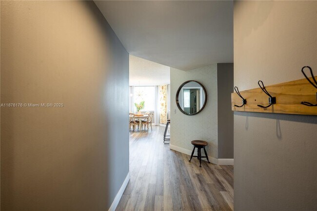 Foto del edificio - 11780 St Andrews Place