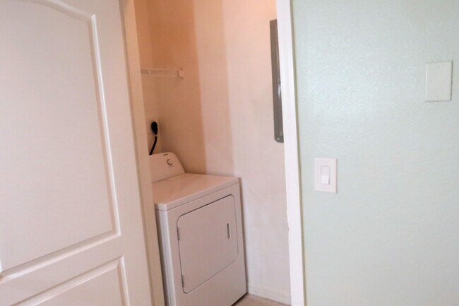 Foto del edificio - 110 SW Peacock Blvd