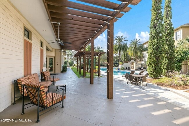 Foto del edificio - 12700 Bartram Park Blvd