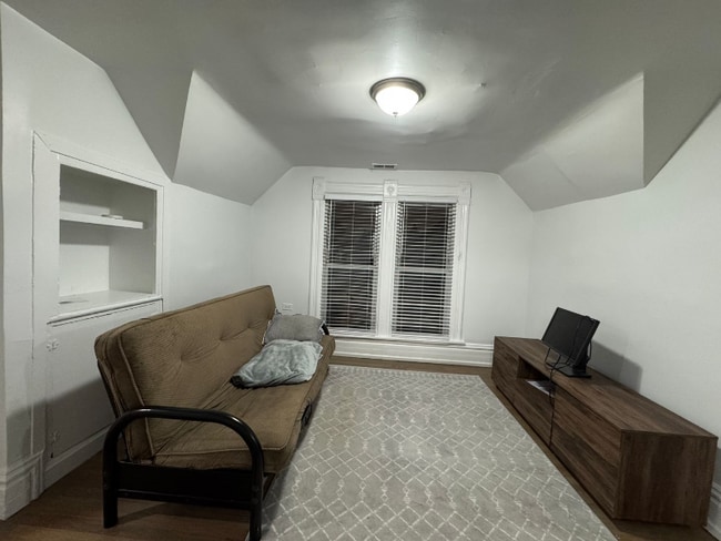 Foto del edificio - 3111 N Clifton Ave