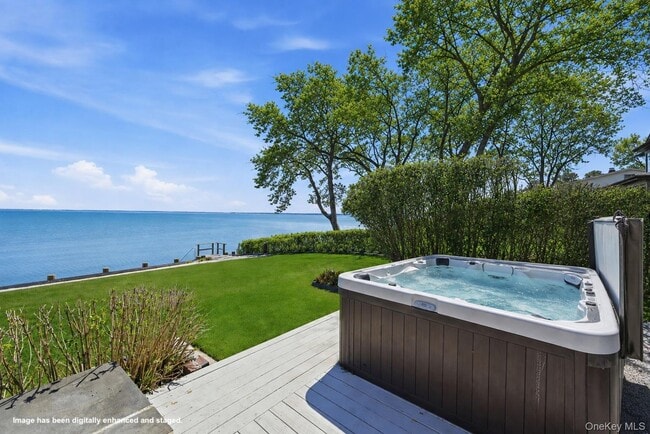 Foto del edificio - 8908 Peconic Bay Blvd