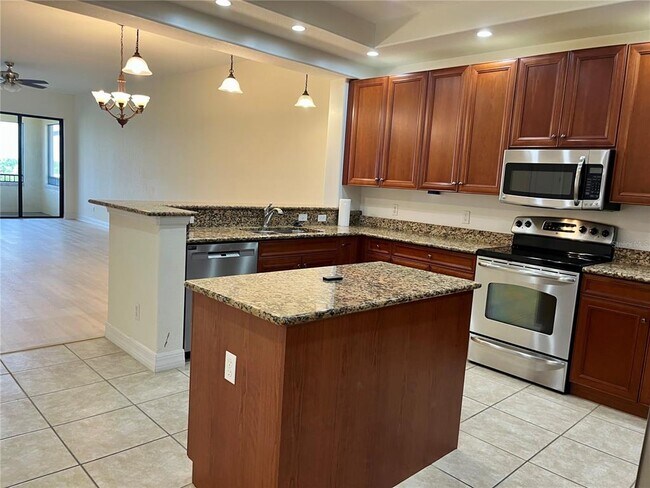 Foto del edificio - 1340 Rock Dove Ct