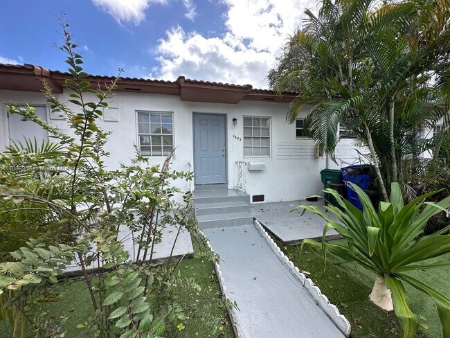 Foto del edificio - 600 SW 16th Ave