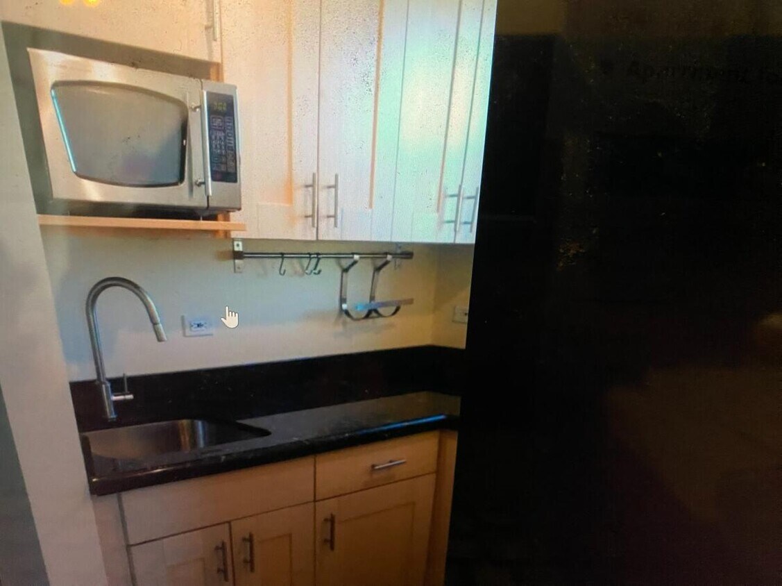 Primary Photo - 3349 N Sheffield Ave