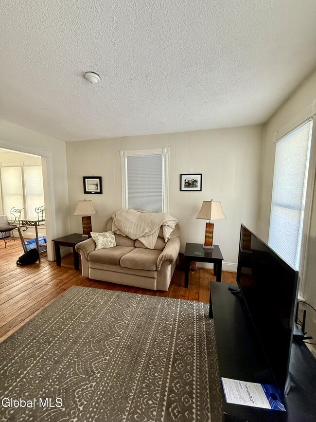 Foto del edificio - 120 Van Dam St