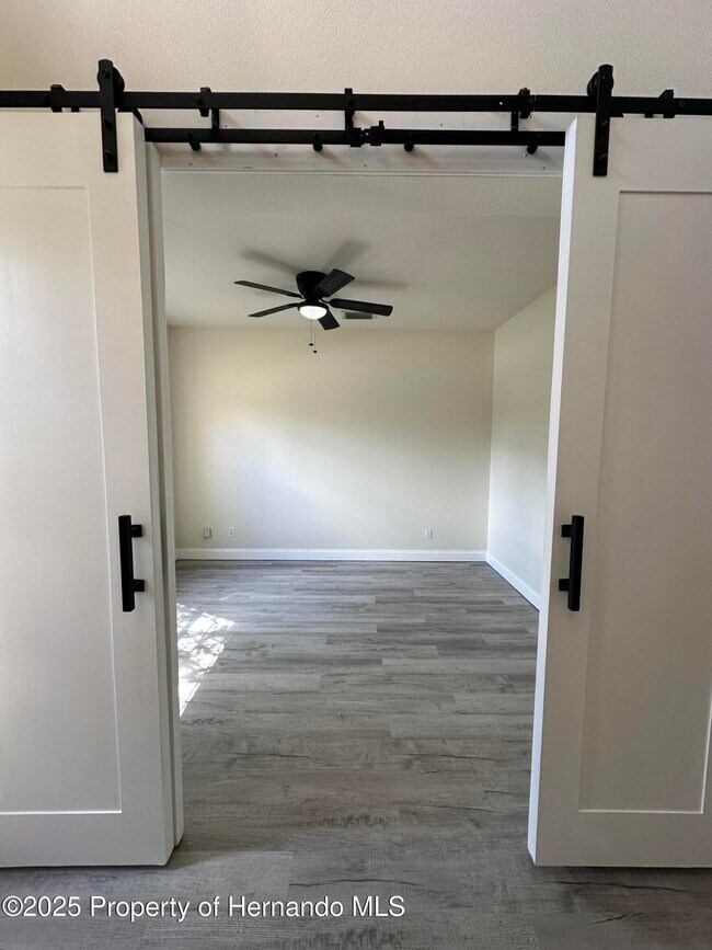 Foto del edificio - 14227 Wake Robin Dr