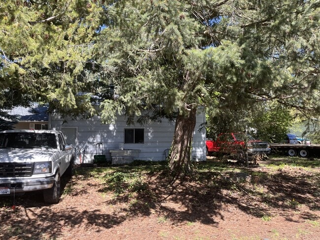 Building Photo - 2033 W Lundy Blvd