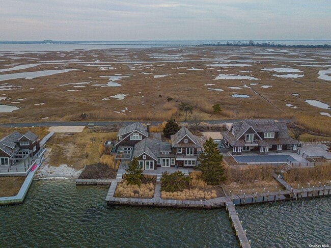 Building Photo - 11 Captree Island