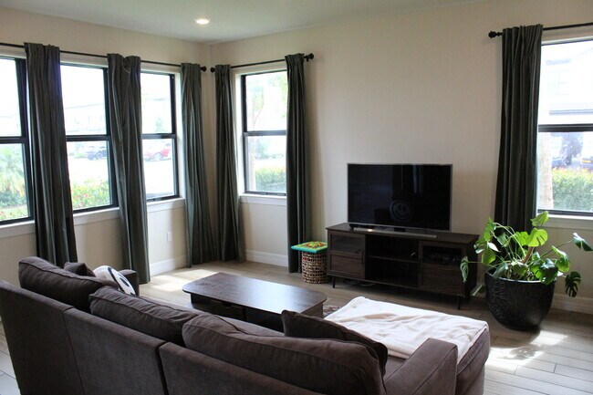 Foto del edificio - 4408 Appleton Cir W