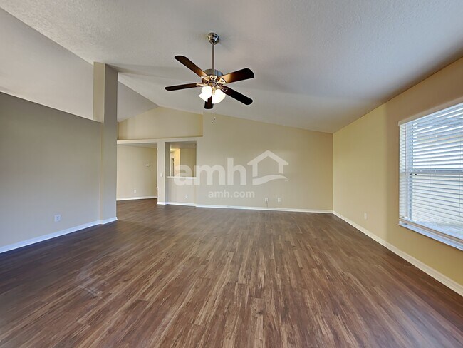 Building Photo - 543 Hearthglen Blvd