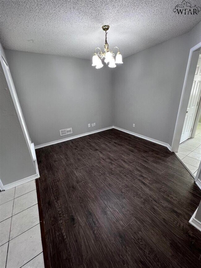 Foto del edificio - 5316 Pebblestone Dr