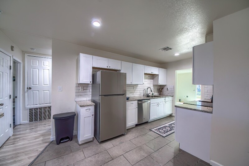 Foto del edificio - 4906 Melvin Dr