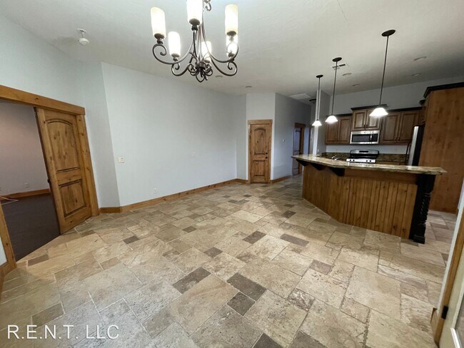 Foto del edificio - 3 br, 3 bath House - 3 N 660 W