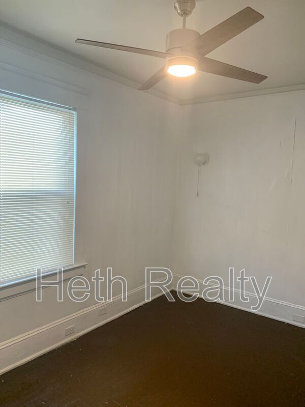 Building Photo - 1609 King St