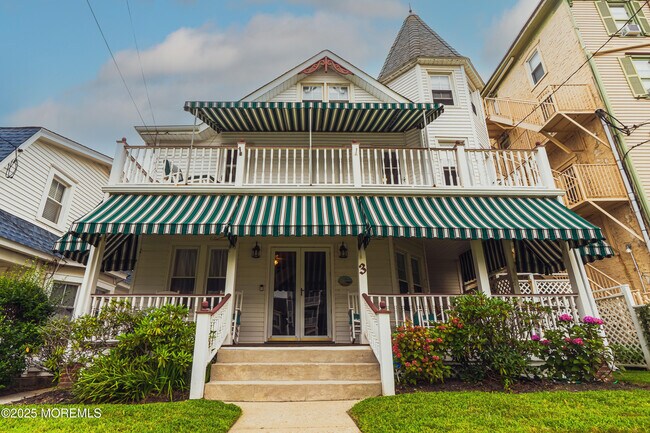 Foto del edificio - 3 Bath Ave