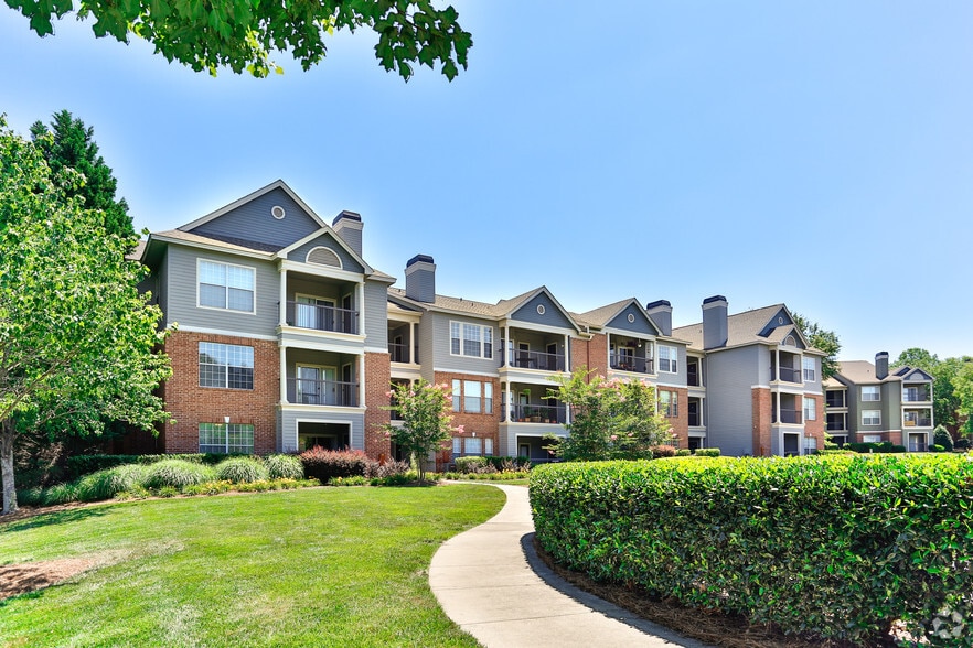 Colonial Grand at Beverly Crest Rentals Charlotte, NC