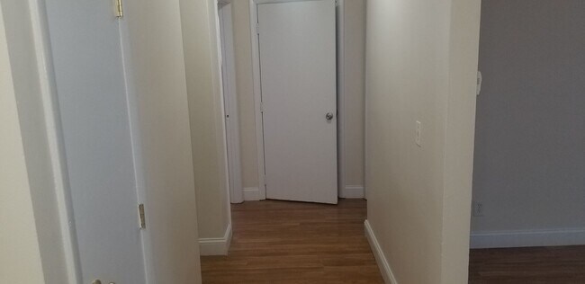 Foto del edificio - Allston 2 Bed close to B.U. Currently bein...