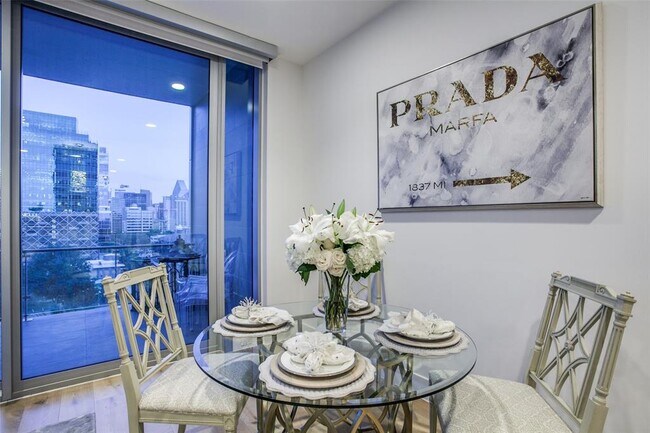 Foto del edificio - 3130 N Harwood St