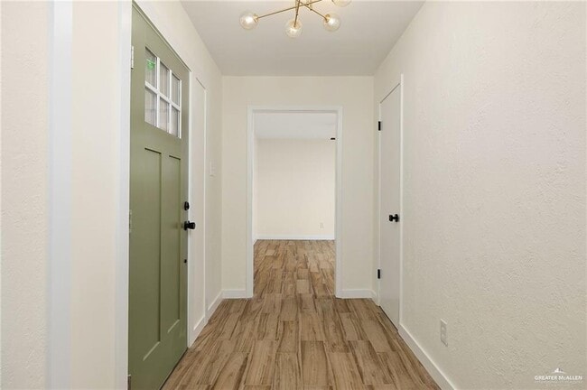 Building Photo - 18 Santa Fe St