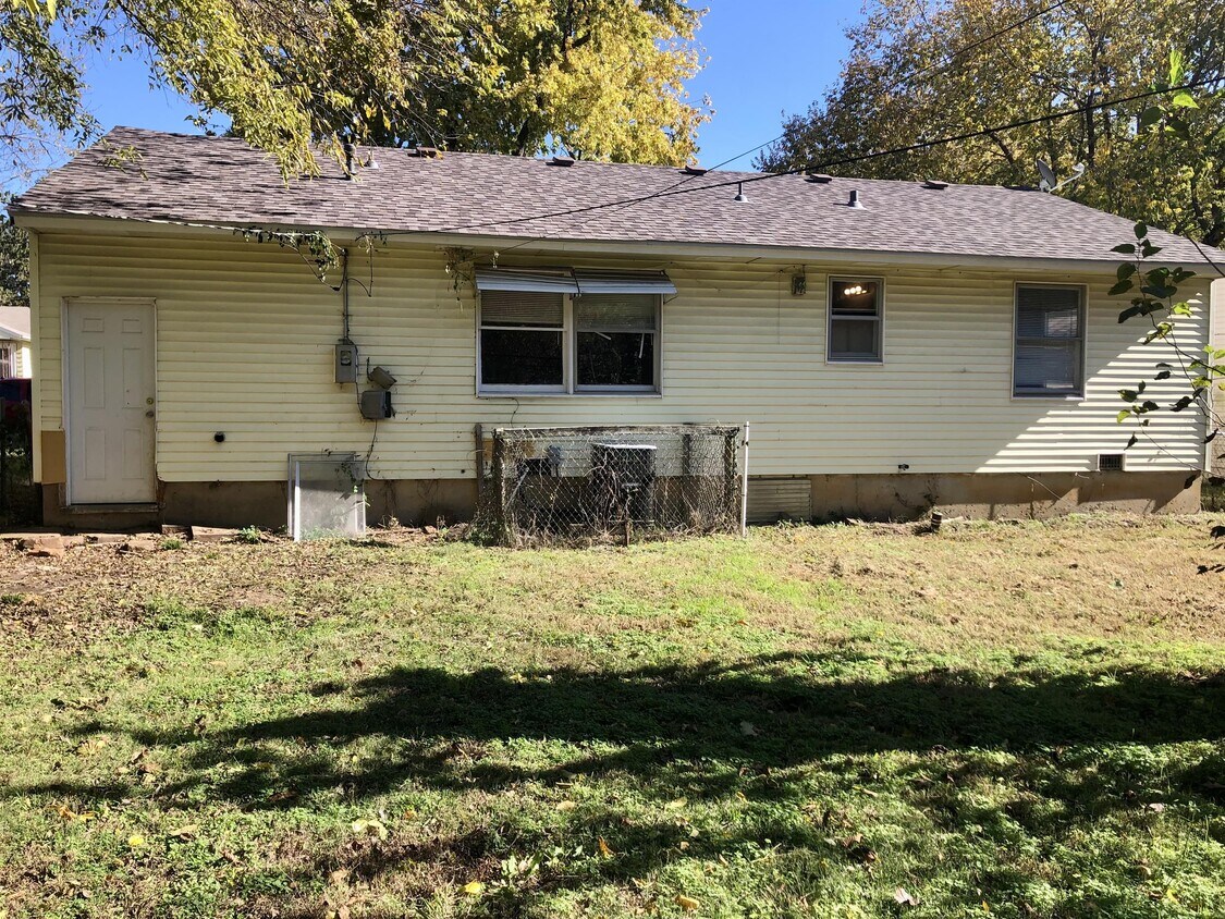 Foto principal - 3342 S Marion Ave