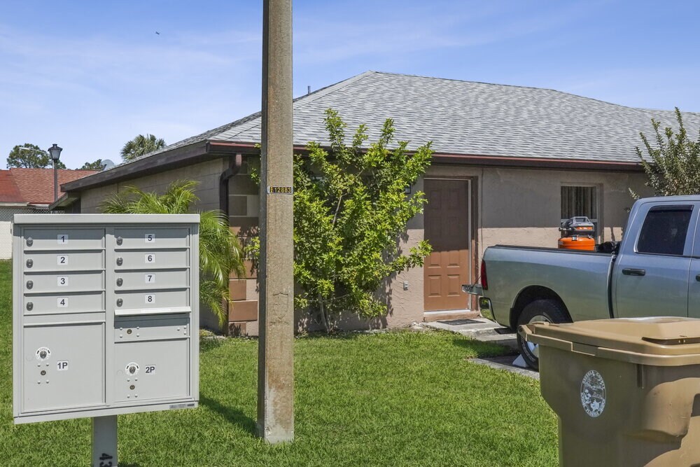 Building Photo - 16 Las Brisas Way