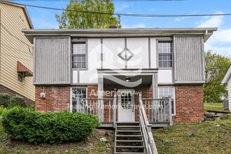 Building Photo - 129 Liberty St