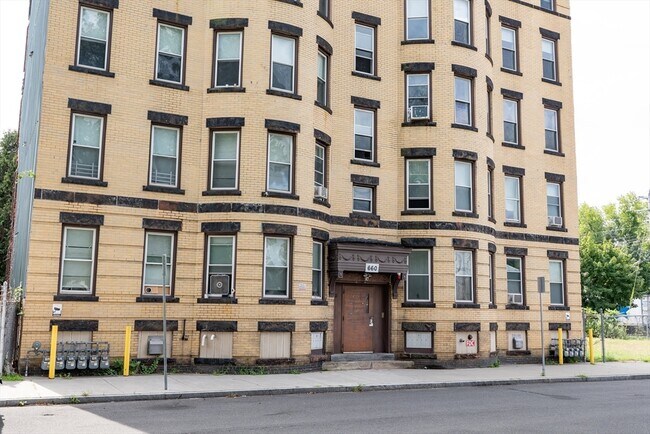 Foto del edificio - 660 S Bridge St