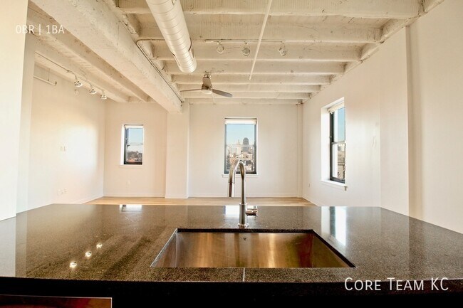 Building Photo - 217 W Pershing Rd