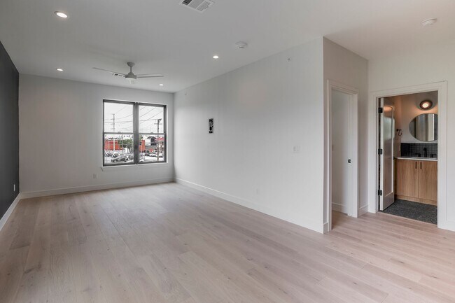 Photo - 309 W. Daggett - #207 Apartment