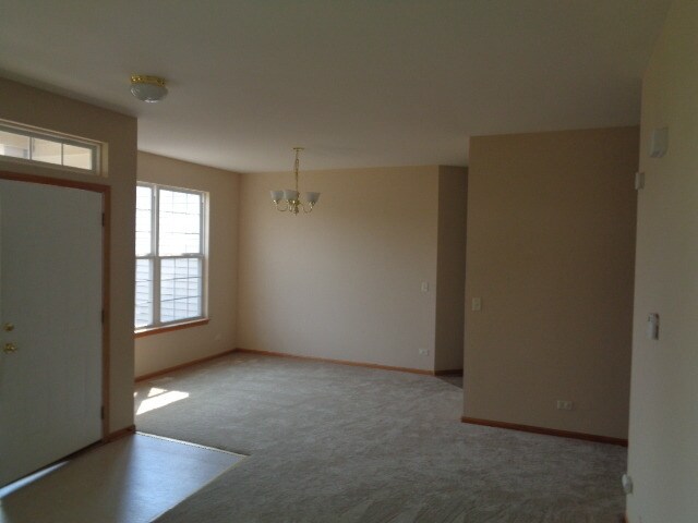 Building Photo - 1264 Holly Dr