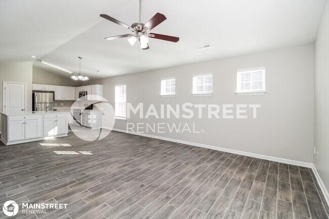Foto del edificio - 4823 YELLOW LOCUST DR, GREENSBORO, NC 27214