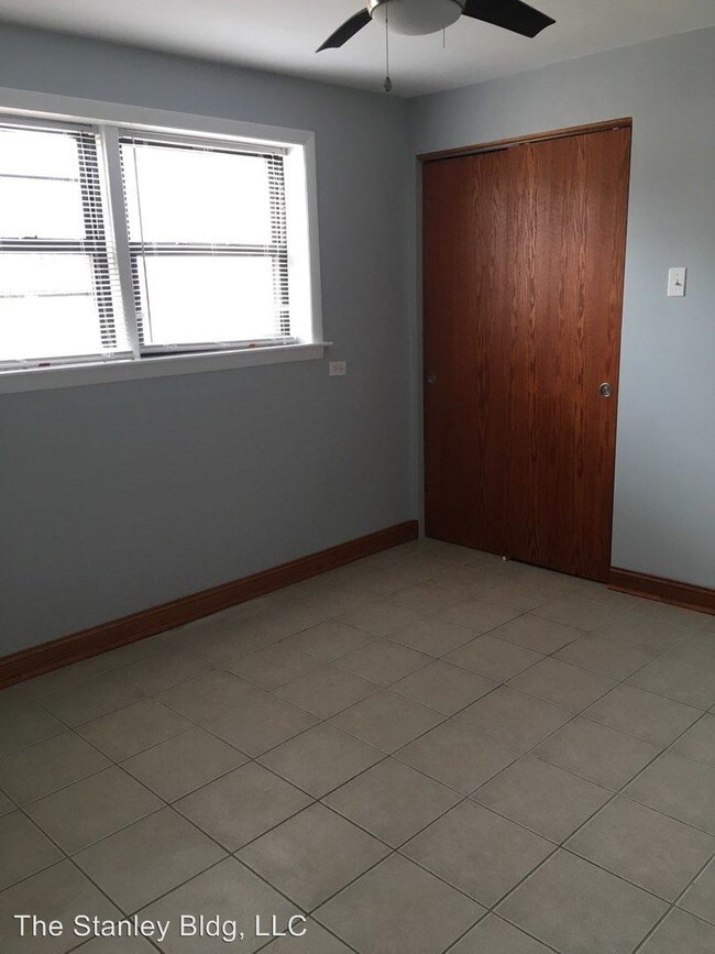 Foto del edificio - 5356 N Forest Glen Ave