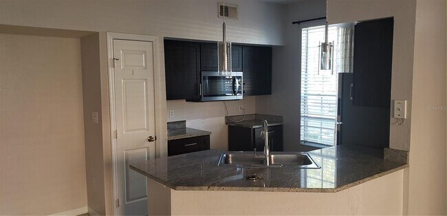 Building Photo - 10464 White Lake Ct