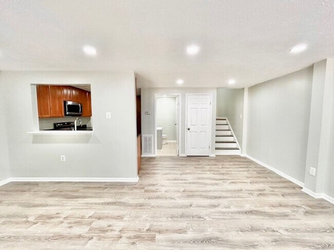 Foto del edificio - 60 Whitechurch Ct
